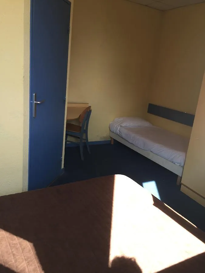 Hotel & Residence Avermes 2*,