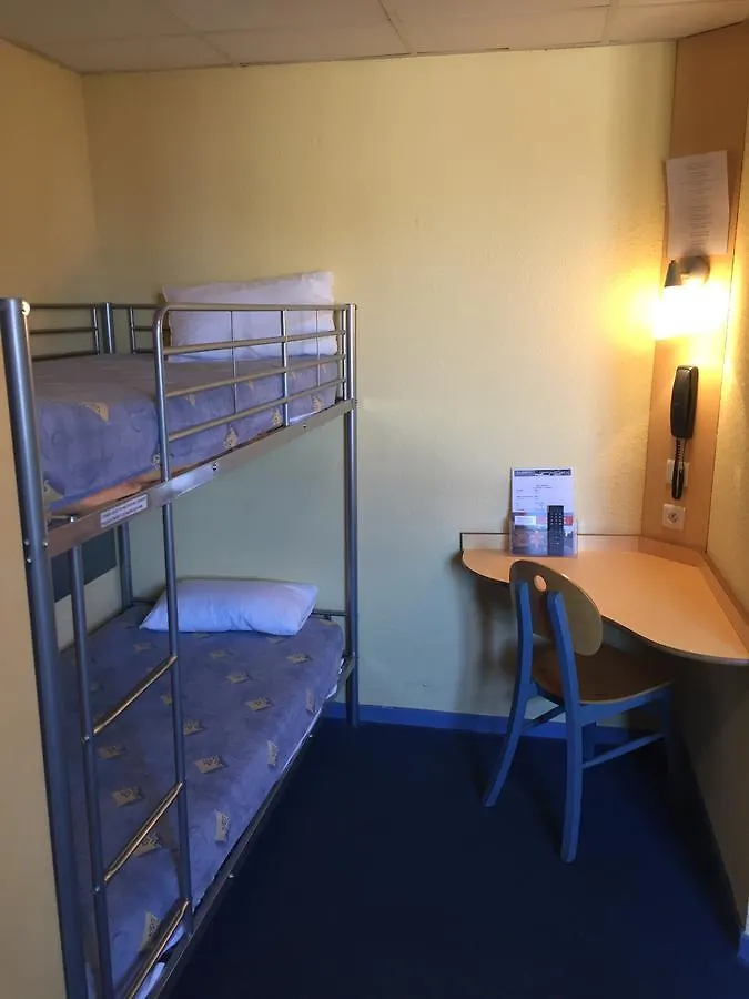 **  Hotel & Residence Avermes France