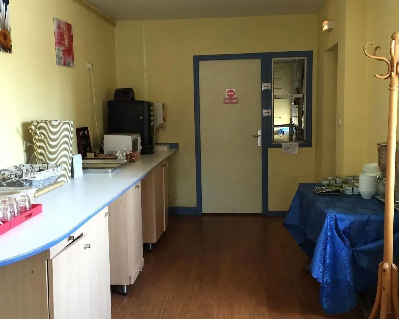 Hotel & Residence Avermes 2*,  France