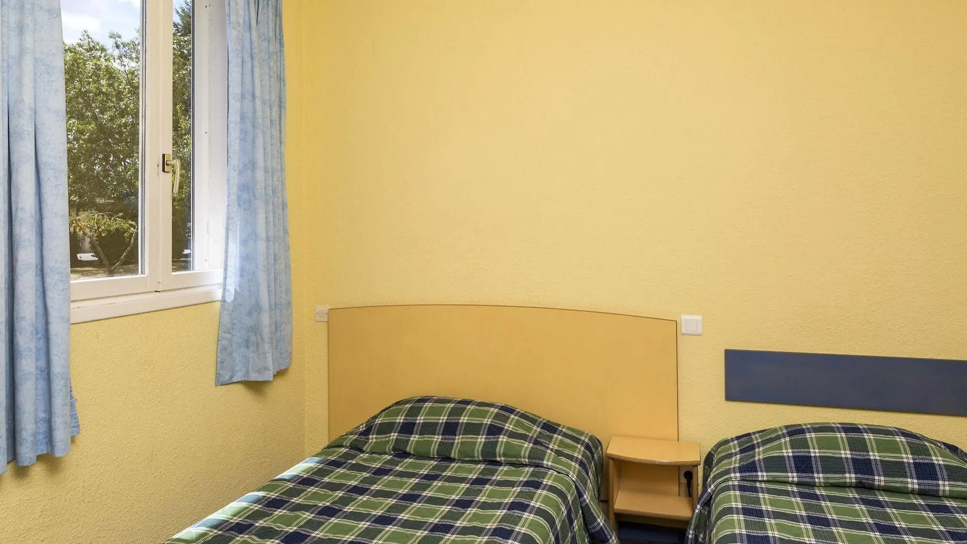 Hotel & Residence Avermes 2*,